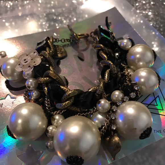 Pearl crystal flower charm chain bracelet Betsey Johnson vintage retro pinup nwt